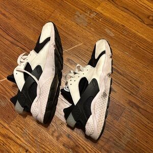 Nike Black and White Sneakers